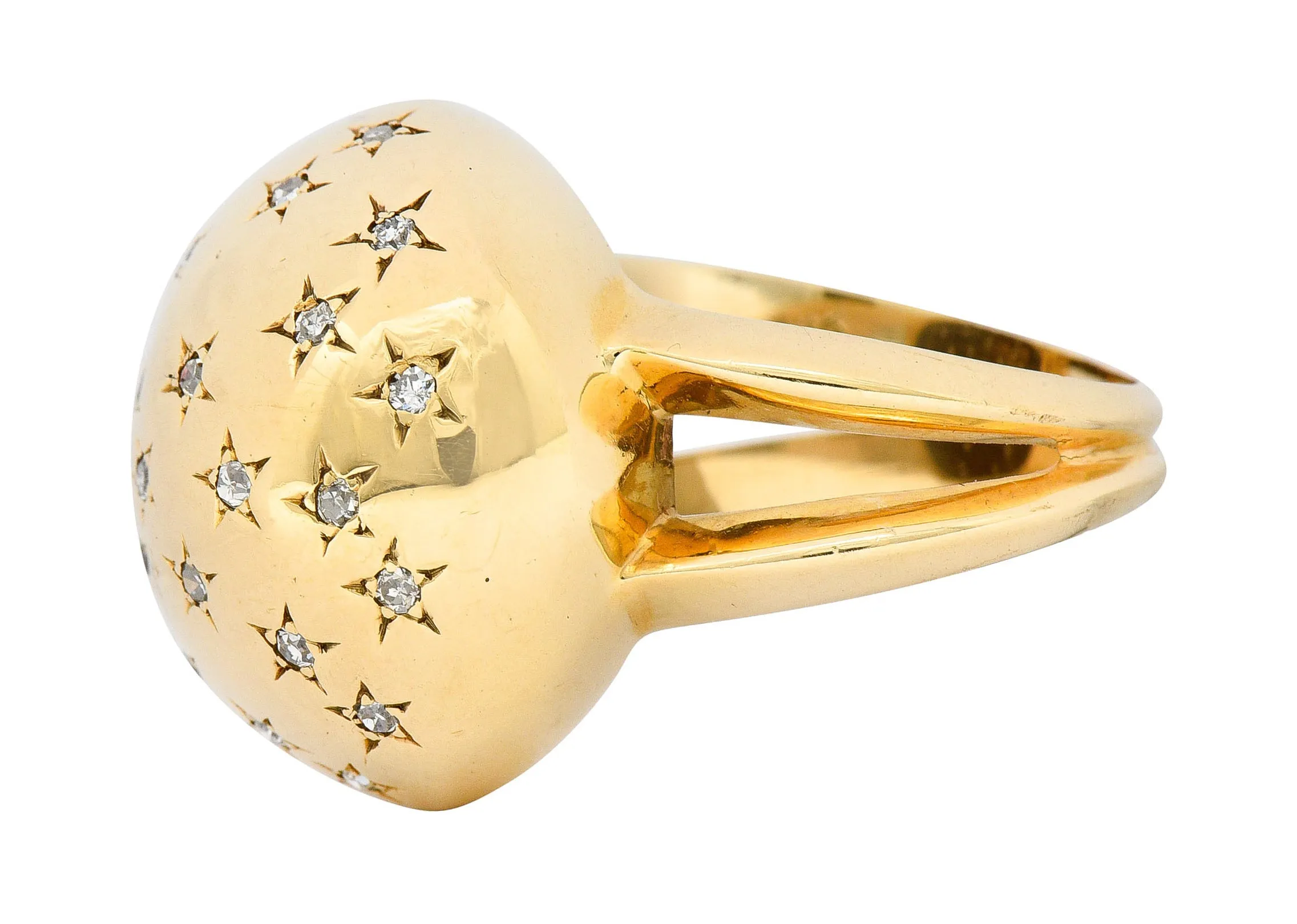 1940's Retro 0.75 CTW Diamond 14 Karat Gold Dome Ring