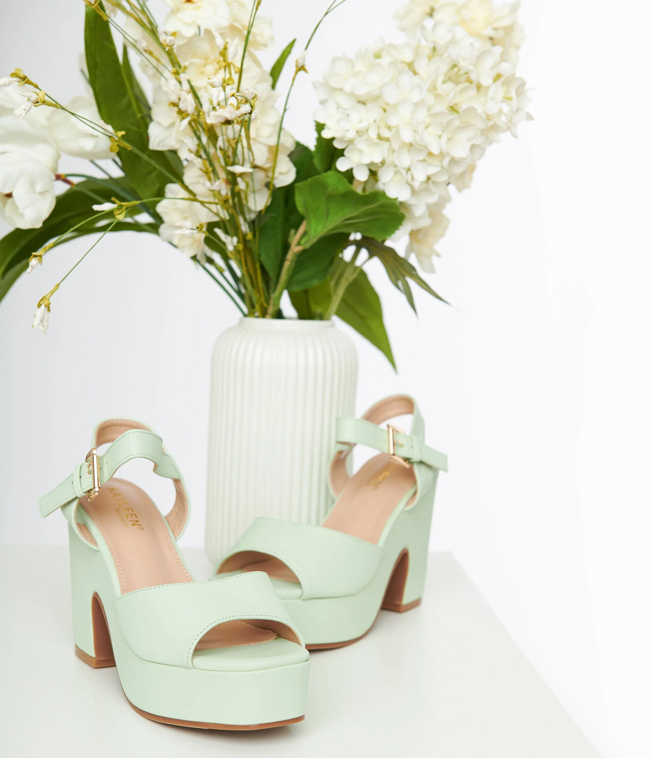 1970s Mint Green Leatherette Platform Heels