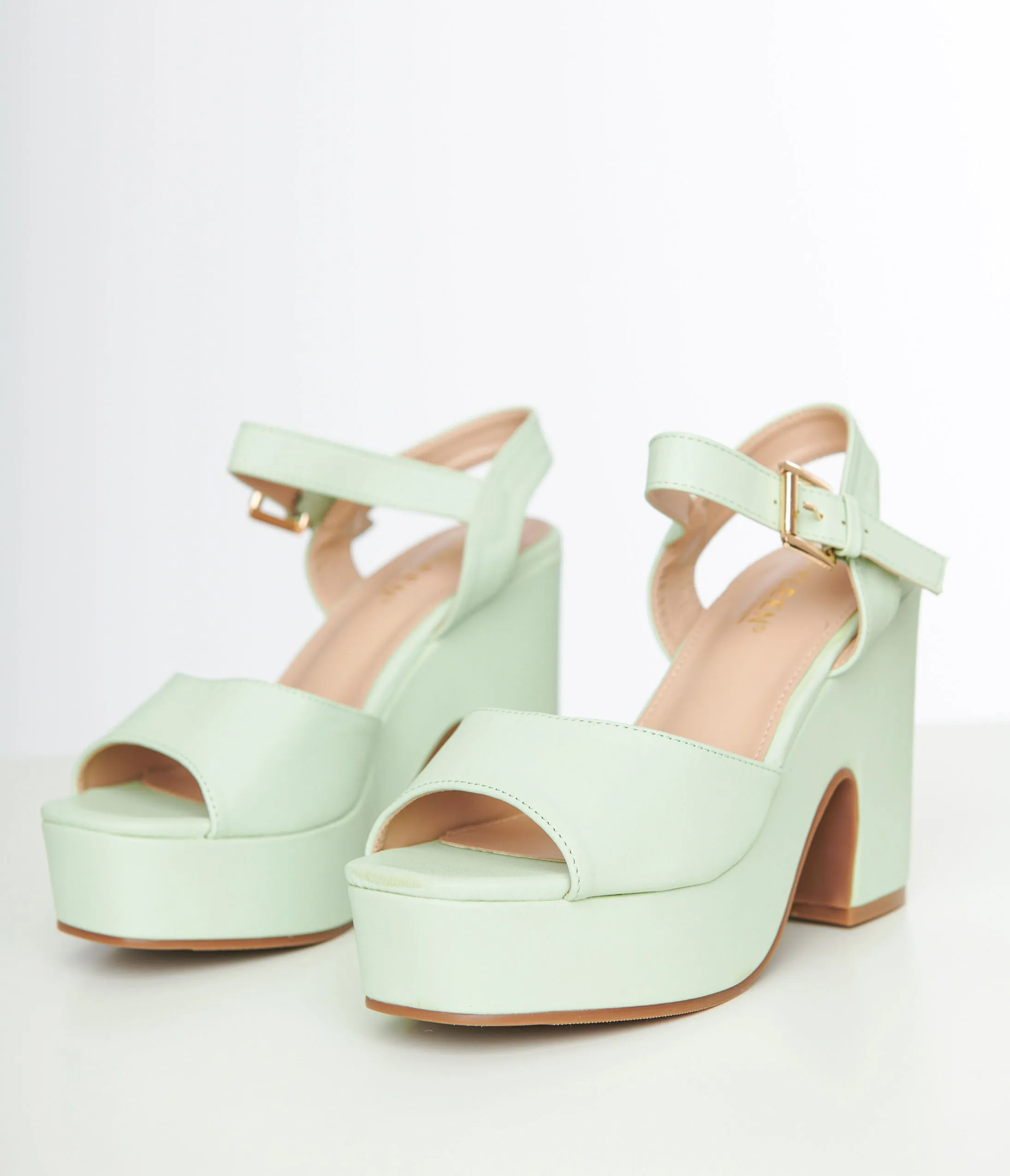 1970s Mint Green Leatherette Platform Heels