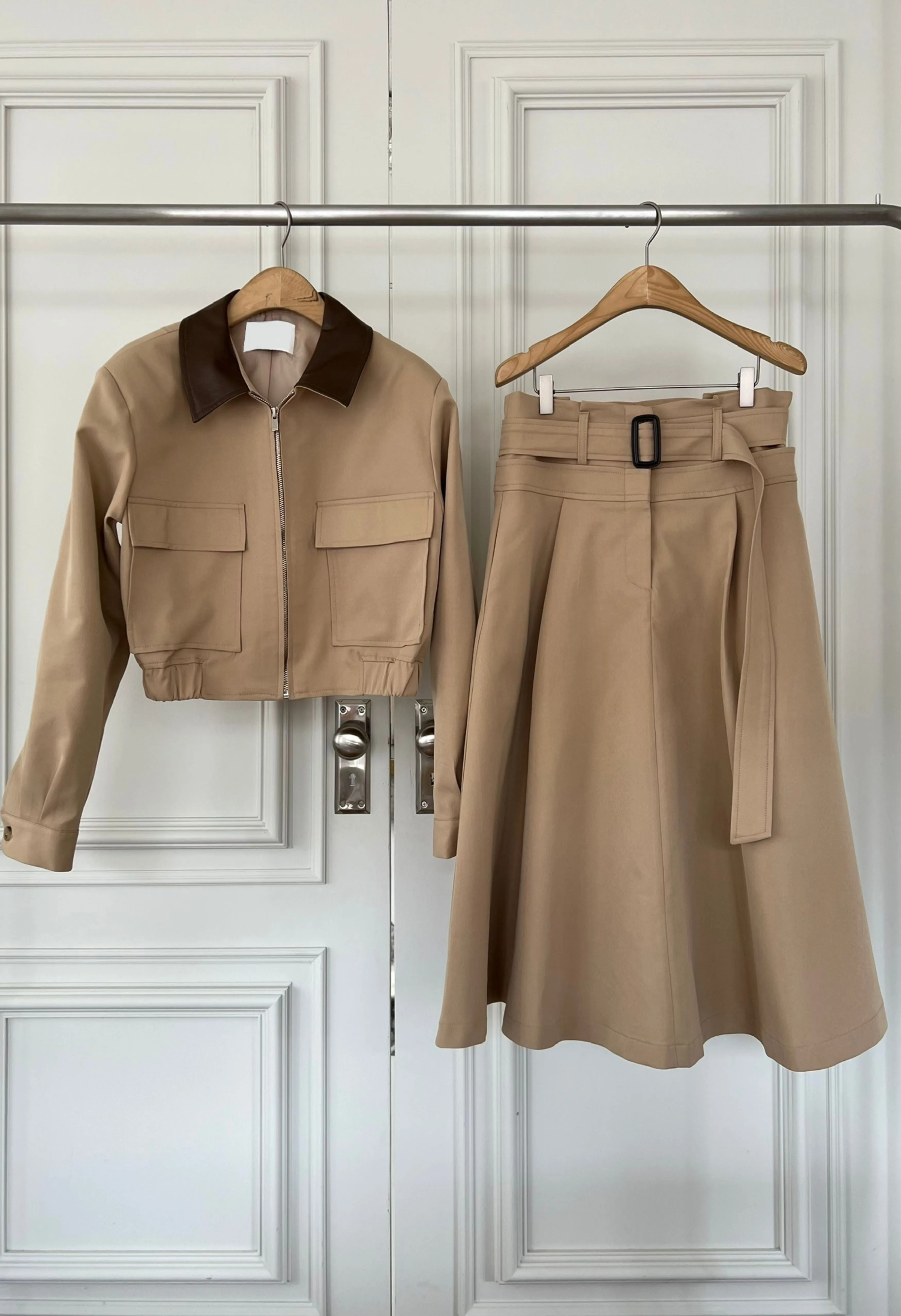 Belladonna Cropped Jacket in Sand