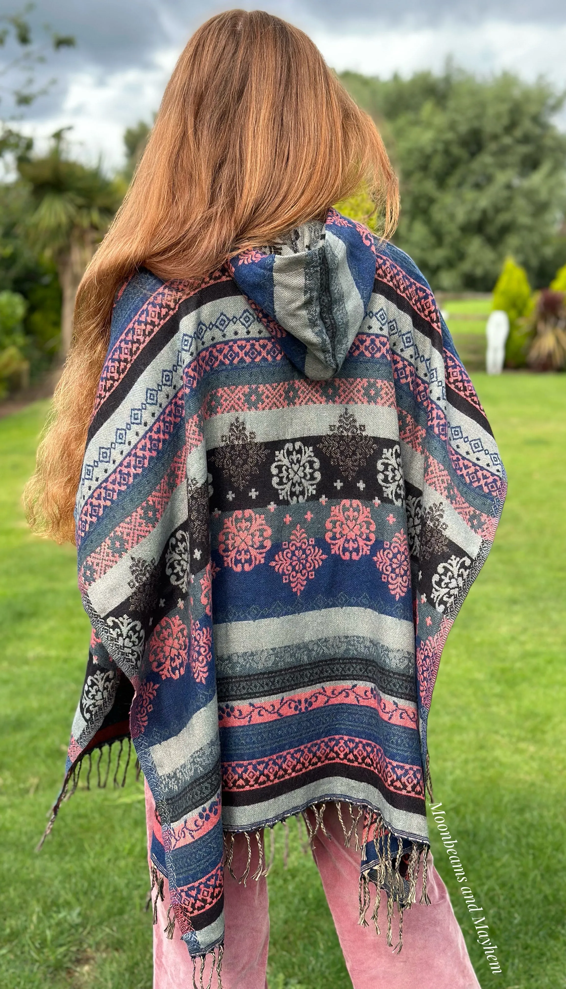 COSY DARK SKIES PONCHO