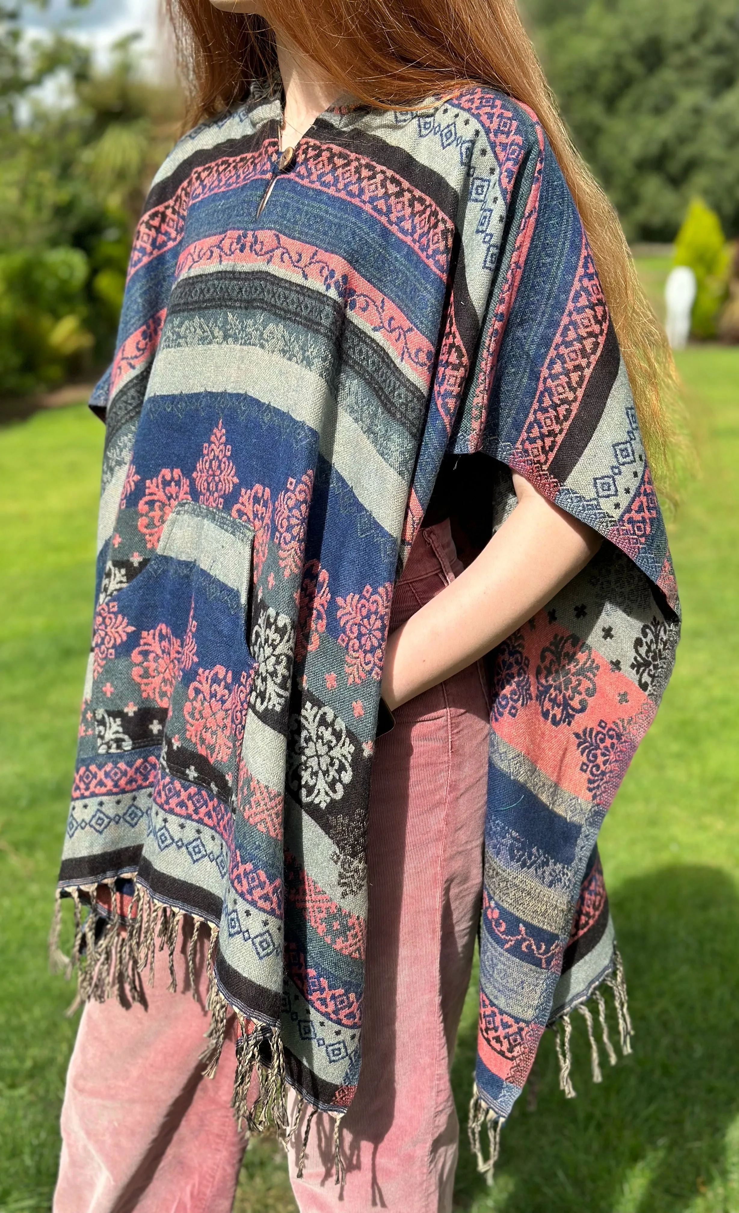 COSY DARK SKIES PONCHO