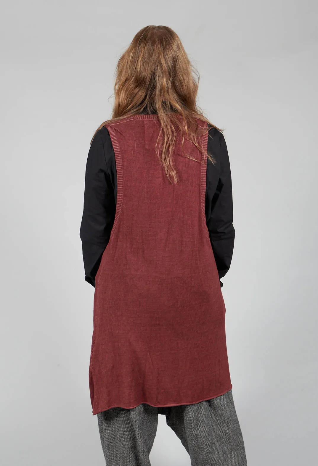 Long Sweater Vest in Rust Cloud