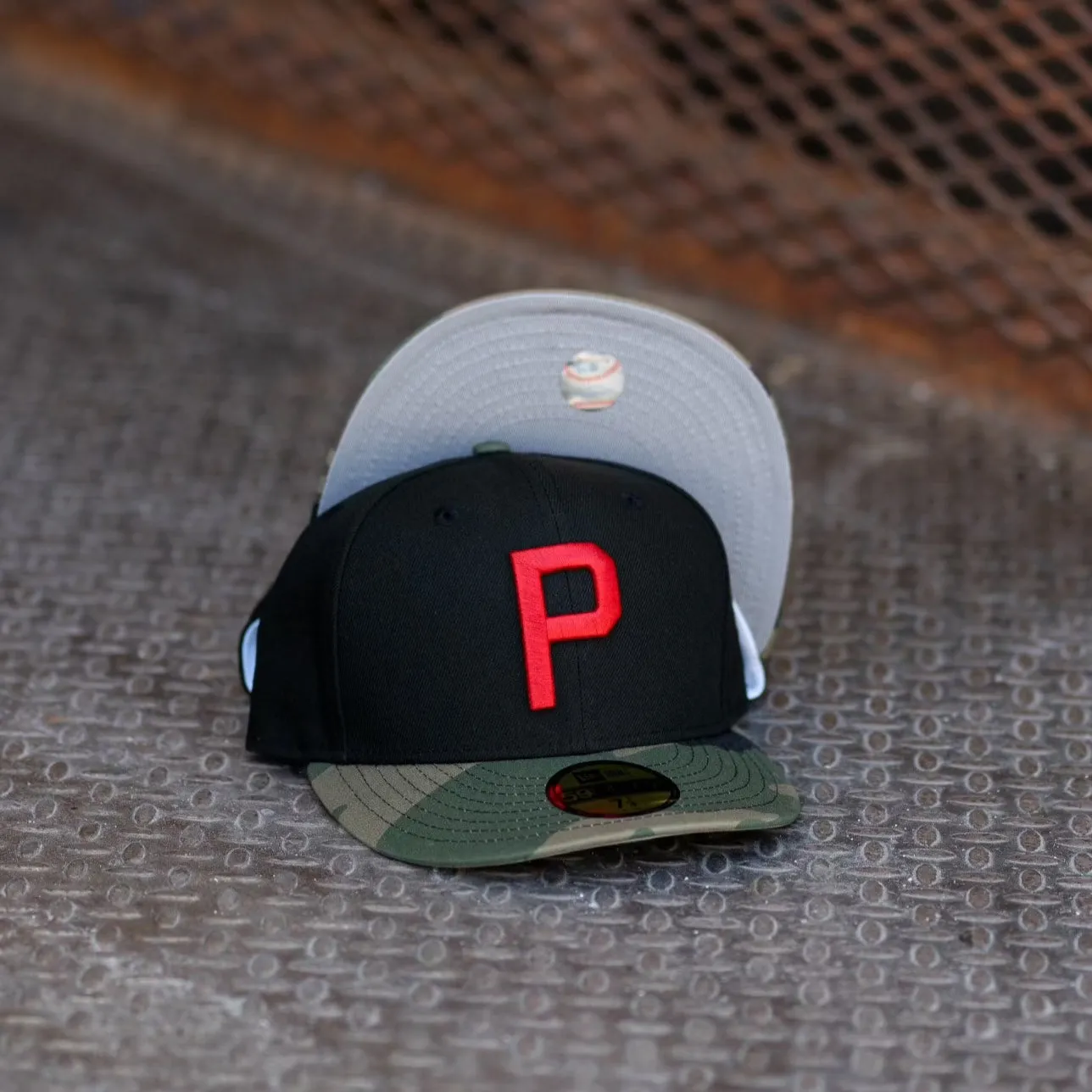 New Era Philadelphia Phillies Palace Grey UV (Black/Camo) 59Fifty Fitted