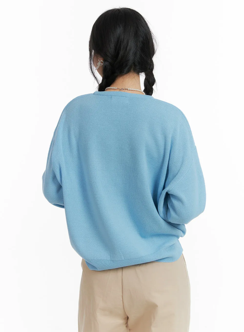 Solid Round Neck Knit Sweater OM411