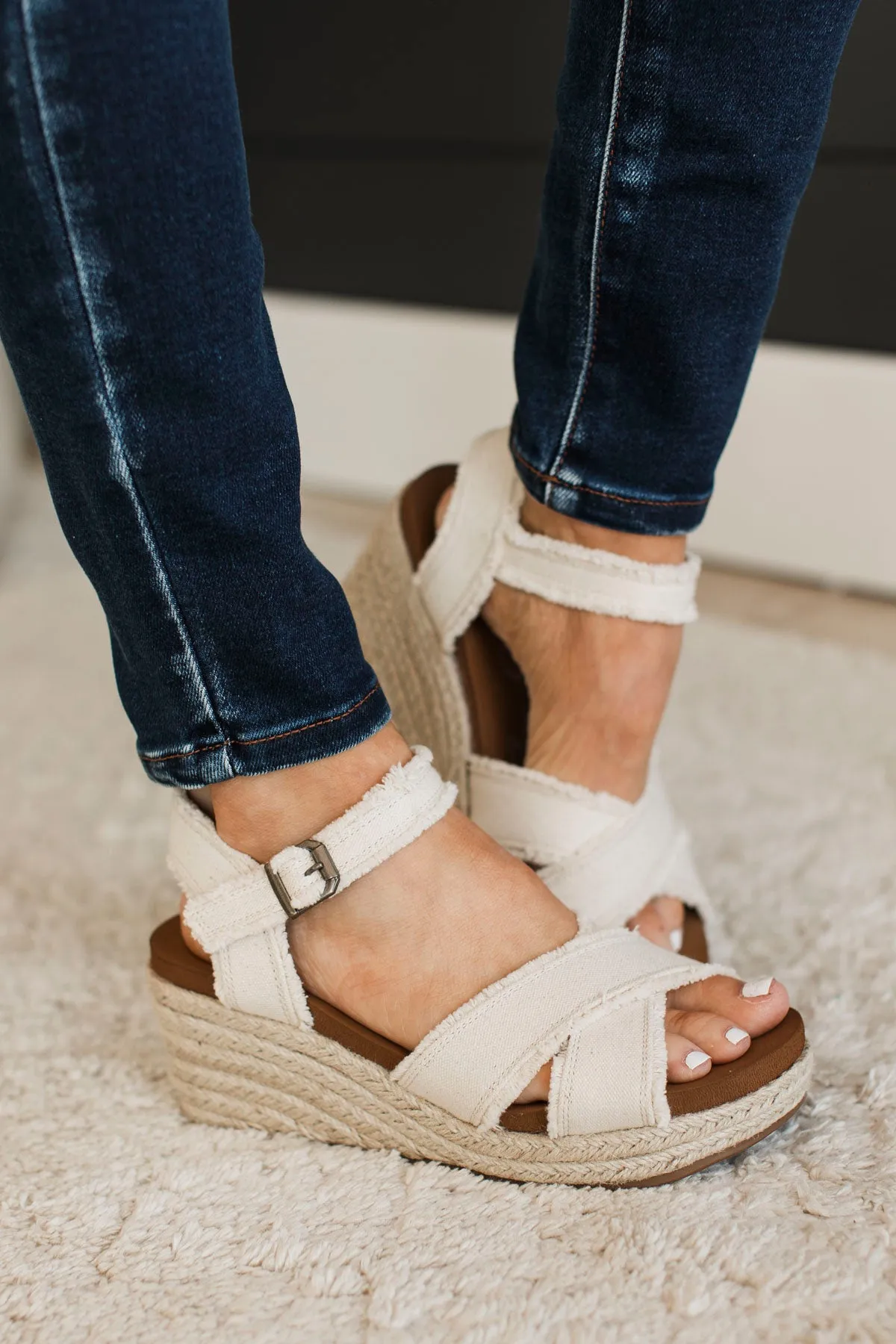 Very G Brista Wedge Sandals- Cream