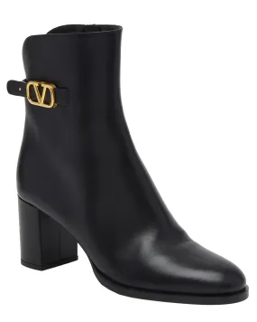 VLogo Calfskin Ankle Boot in Nero